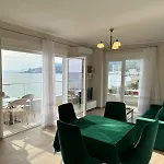 Sea La Vie