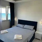 Sea La Vie