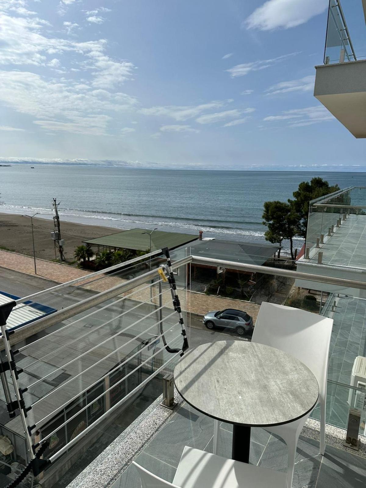 Apartament Sea La Vie *
